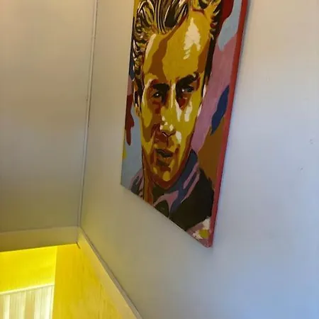 Right On The River- 4 Bedroom House Centre Of Town