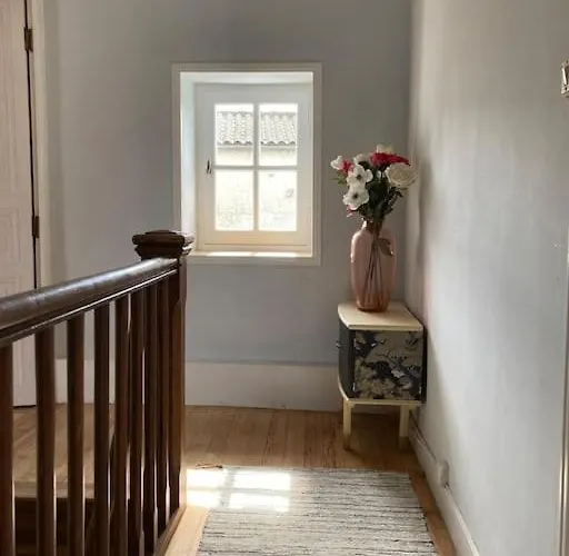 Right On The River- 4 Bedroom House Centre Of Town